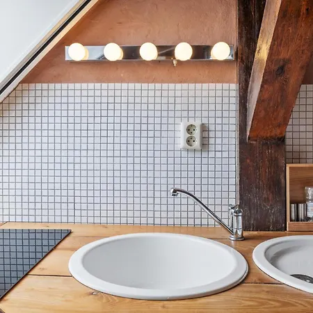 Apartment In With Wifi